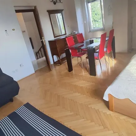 Dubrovnik: Near The Old Town