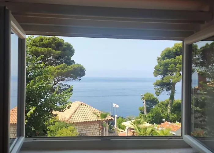 Dubrovnik: Near The Old Town Dubrovnik