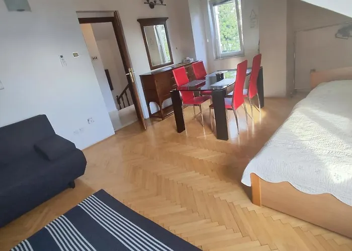 Dubrovnik: Near The Old Town