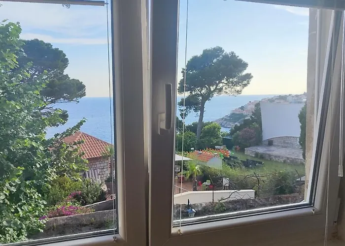 Dubrovnik: Near The Old Town *