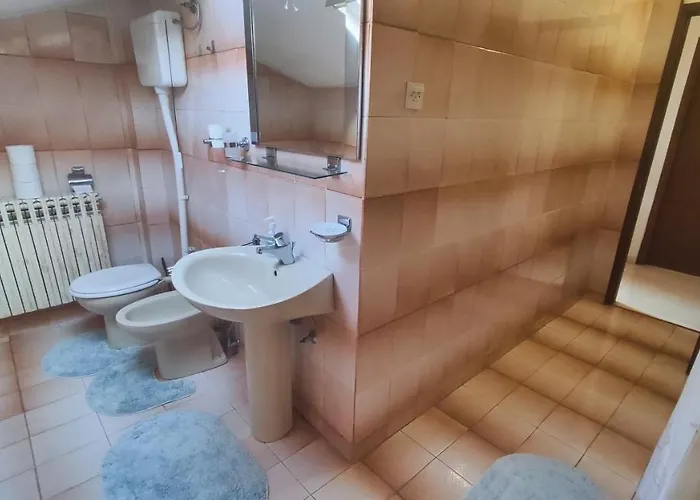 Dubrovnik: Near The Old Town *