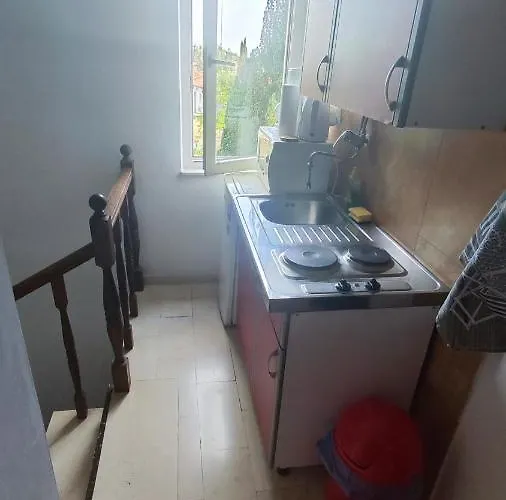 Dubrovnik: Near The Old Town *